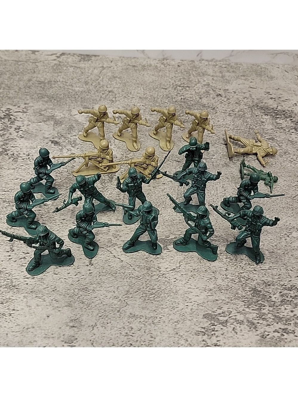 Large lot of Army men